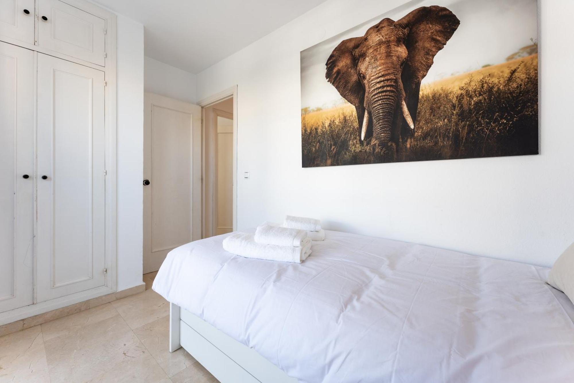 Tropico Carihuela View & Parking Apartment Торемолинос Екстериор снимка