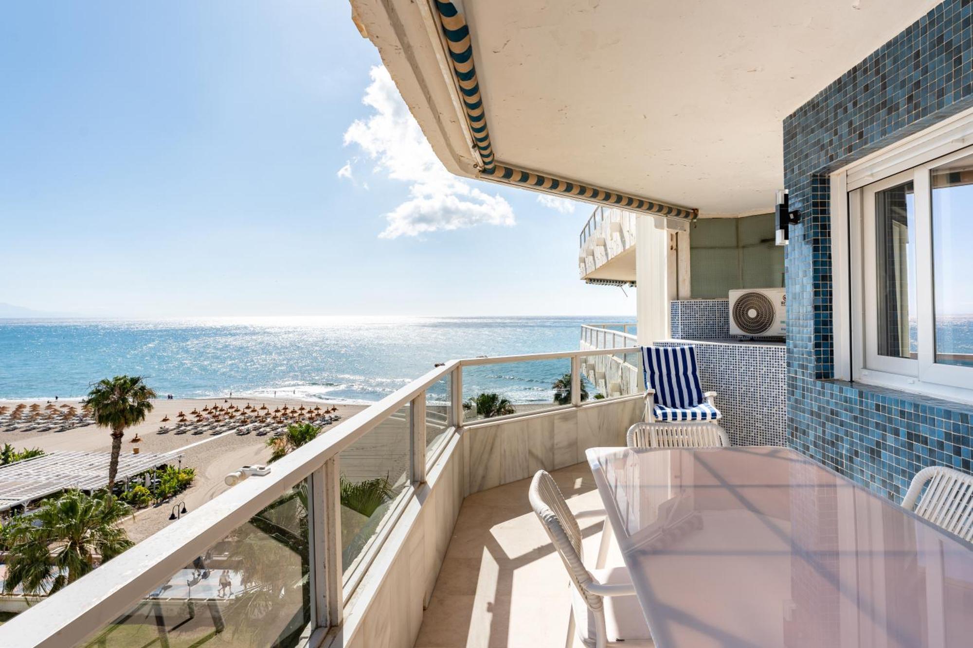 Tropico Carihuela View & Parking Apartment Торемолинос Екстериор снимка